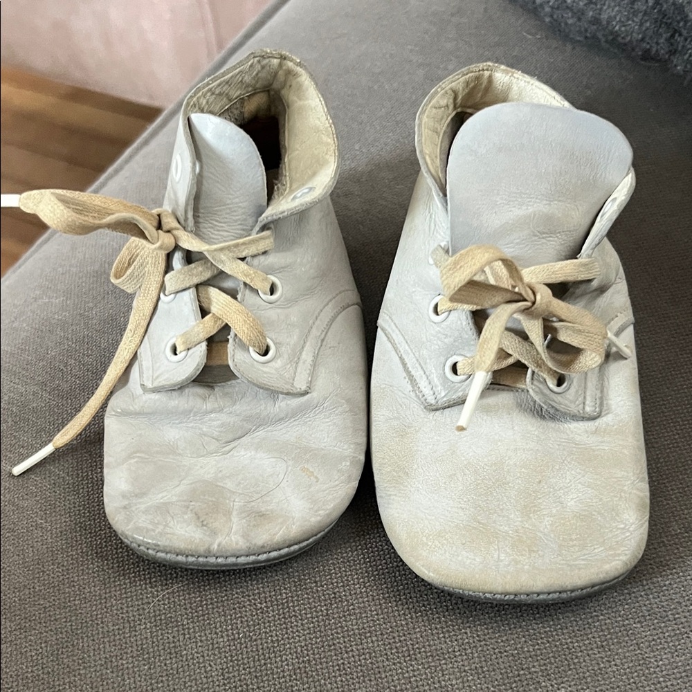 Mrs. Day's Ideal Leather Baby Shoes. Vintage 1950's White